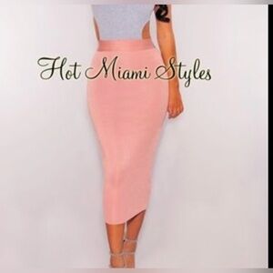 Hot Miami Styles Blush Pencil Skirt